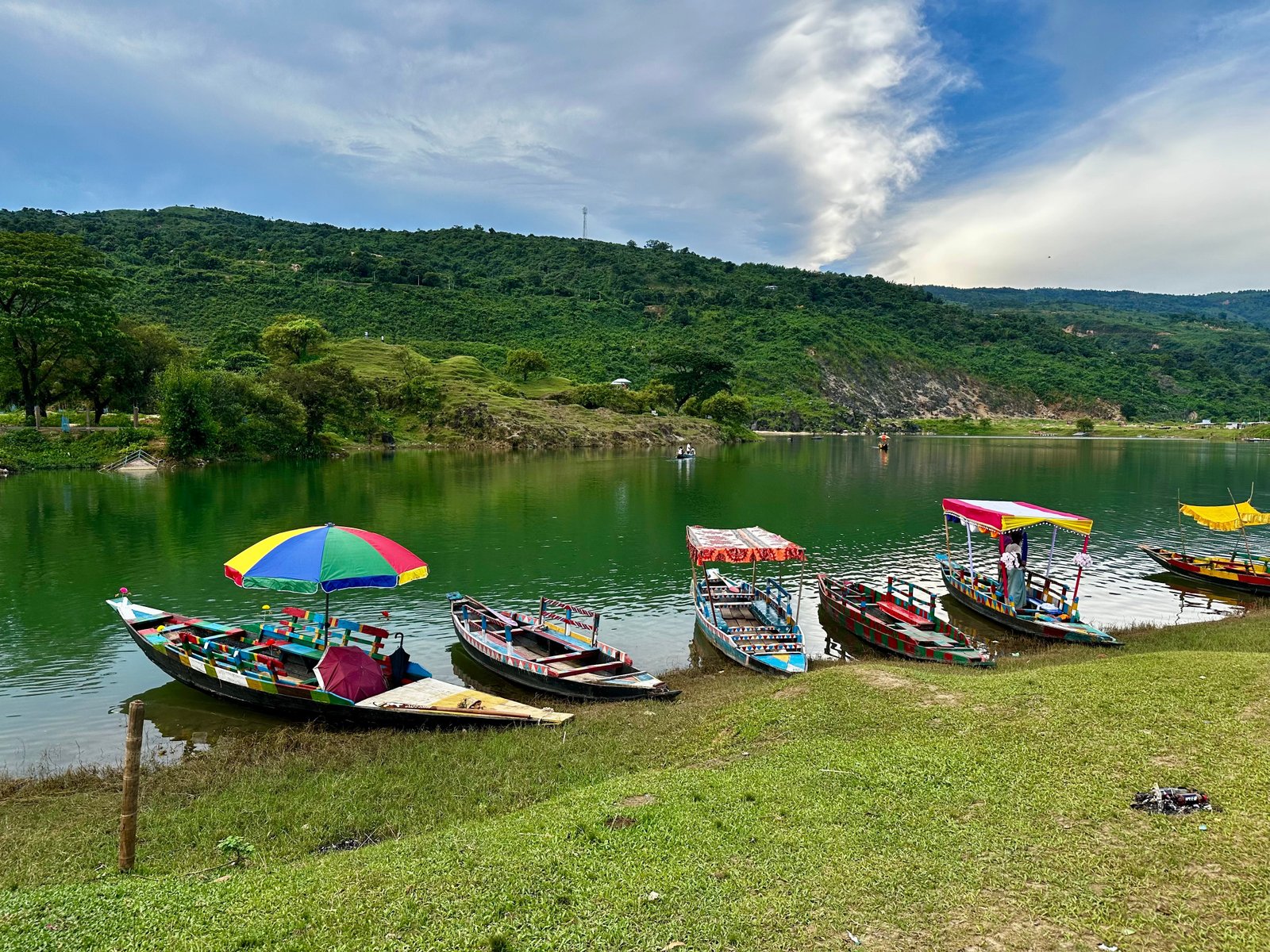 Shillong Dawki Mawlynnong Tour